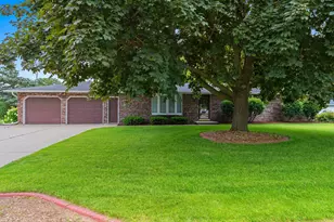 2536 Delwood Dr, Green Bay, WI 54302 - Photo 1