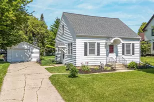1406 S Ridge Rd, Green Bay, WI 54304 - Photo 1