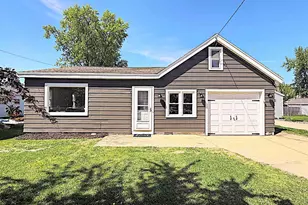 1122 Tyler Ave, Oshkosh, WI 54902 - Photo 1