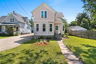 1646 Elmwood Ave, Oshkosh, WI 54901 - Photo 1