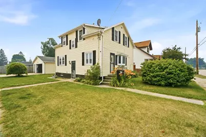 2201 11th Street, Two Rivers, WI 54241 - Photo 1