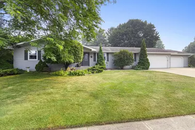 212 Madison Street, Oconto, WI 54153 - Photo 1