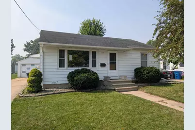 415 W 19th Avenue, Oshkosh, WI 54902 - Photo 1
