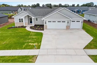 335 Brookline Avenue, De Pere, WI 54115 - Photo 1