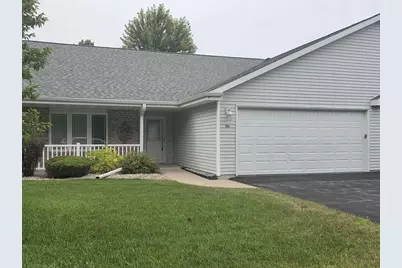82 Queens Way, Fond du Lac, WI 54935 - Photo 1