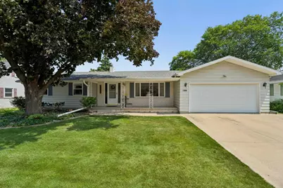 1300 N Bay Ridge Road, Appleton, WI 54915 - Photo 1