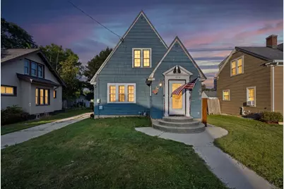 1009 N 12th Street, Manitowoc, WI 54220 - Photo 1