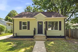 1511 10th Ave, Green Bay, WI 54304 - Photo 1