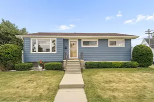 529 Breckenridge St, Mayville, WI 53050 - Photo 1