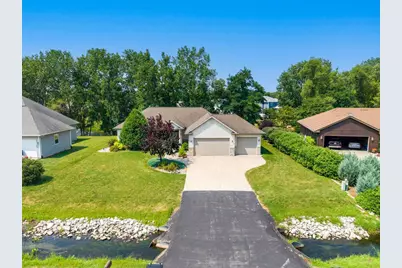 1337 Brooks Lane, Oshkosh, WI 54904 - Photo 1