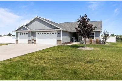 2818 W Hidden Pine Drive, Appleton, WI 54913 - Photo 1