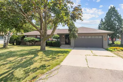 1187 Loretta Avenue, Menasha, WI 54952 - Photo 1