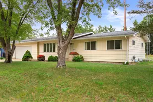 216 W Prairie St, Wautoma, WI 54982 - Photo 1