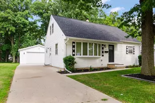 1810 14th Ave, Green Bay, WI 54304 - Photo 1