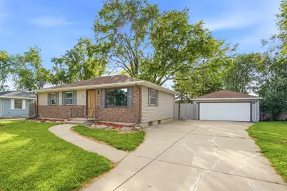 132 Blithe Street, Green Bay, WI 54303 - Photo 1