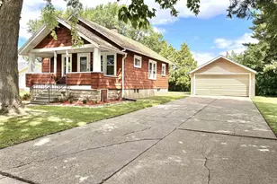 808 7th St, Green Bay, WI 54304 - Photo 1