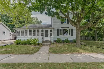 326 S Summit Street, Appleton, WI 54914 - Photo 1