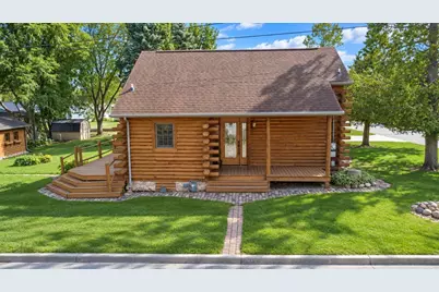 525 N 7th Street, Winneconne, WI 54986 - Photo 1