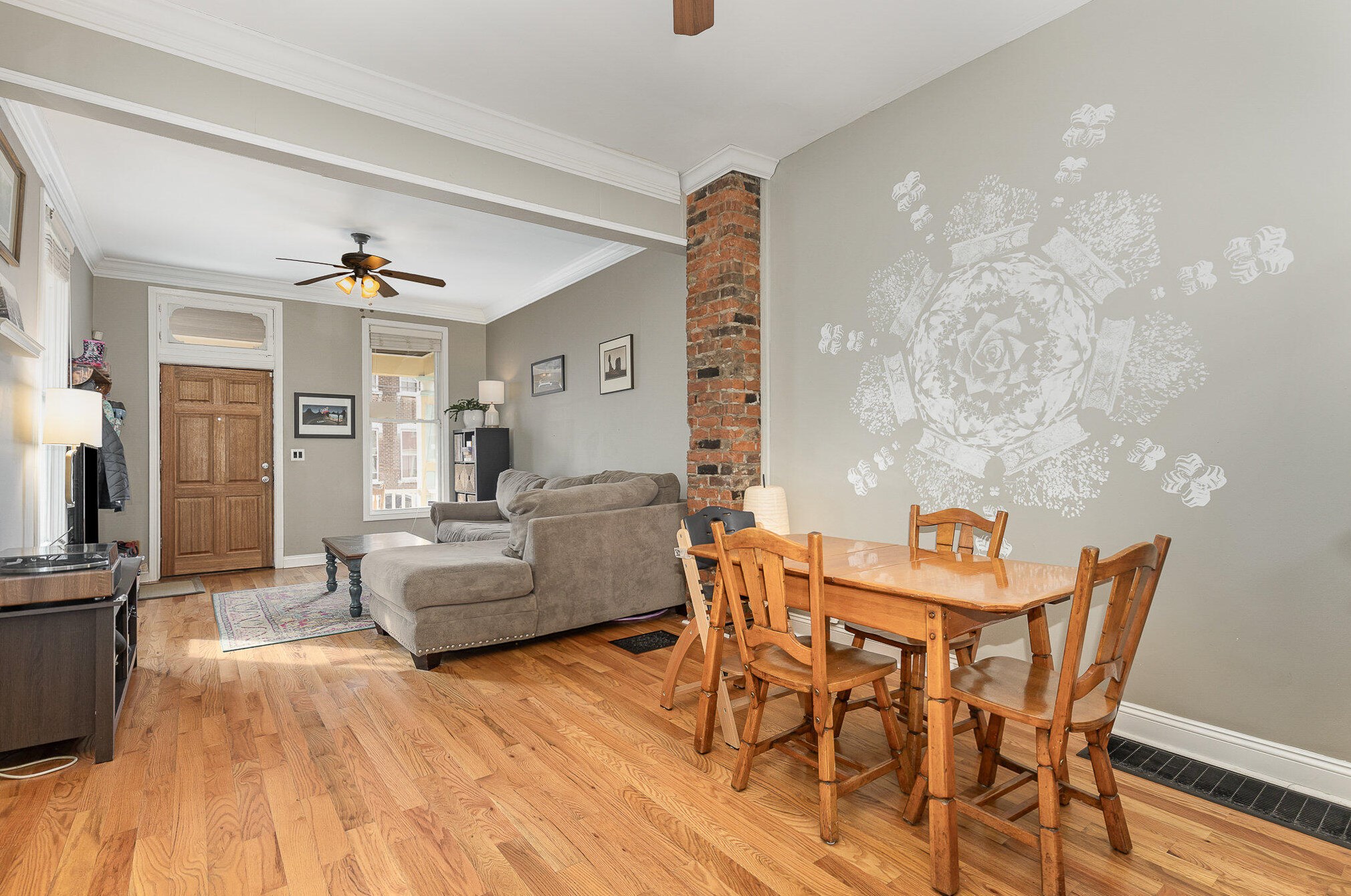 426 9th St, Covington KY  41011-2145 exterior