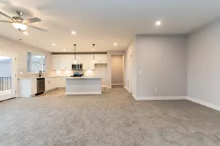 367 Cornwall Dr, Florence, KY 41042 - Photo 3