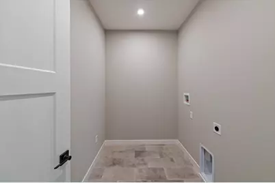 2358 Amici Drive, Covington, KY 41017 - Photo 13