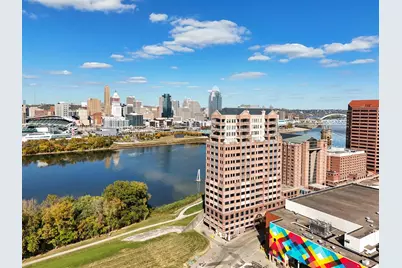100 W Rivercenter Boulevard #PH3B, Covington, KY 41011 - Photo 1
