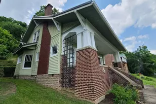 464 W 2nd St, Maysville, KY 41056 - Photo 3