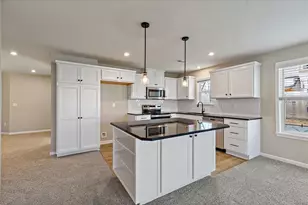 864 Walton Ter Dr, Walton, KY 41094 - Photo 3