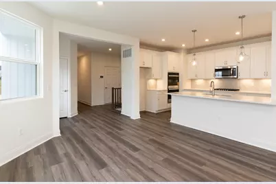 825 Amesbury Drive, Florence, KY 41042 - Photo 7