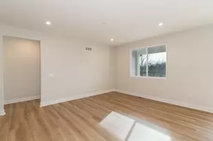 821 Amesbury Dr, Florence, KY 41042 - Photo 5