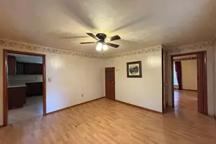 617 Woolery St, Falmouth, KY 41040 - Photo 7