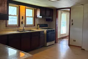 617 Woolery St, Falmouth, KY 41040 - Photo 5