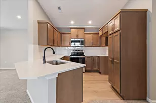 758 Crescent Lndg, Walton, KY 41094 - Photo 3