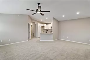 554 Foxhill Dr, Crescent Springs, KY 41017 - Photo 7