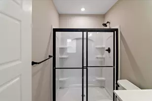 554 Foxhill Dr, Crescent Springs, KY 41017 - Photo 15