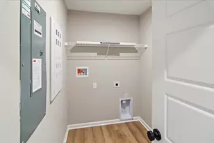 554 Foxhill Dr, Crescent Springs, KY 41017 - Photo 19