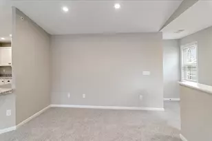 554 Foxhill Dr, Crescent Springs, KY 41017 - Photo 5