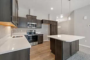 754 Crescent Landing Dr, Walton, KY 41094 - Photo 5