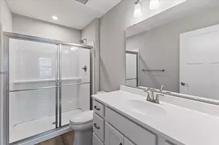 560 Foxhill Dr, Crescent Springs, KY 41017 - Photo 13