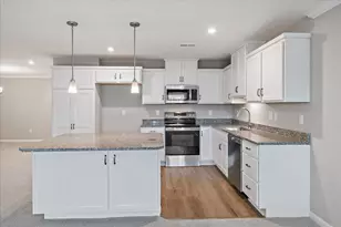 560 Foxhill Dr, Crescent Springs, KY 41017 - Photo 3