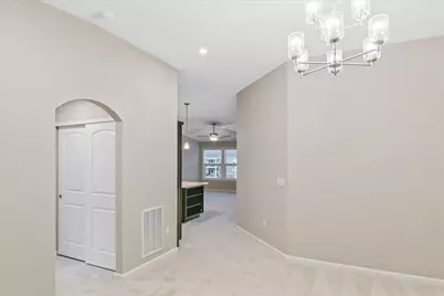 556 Foxhill Drive #12-303, Crescent Springs, KY 41017 - Photo 9