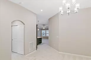 556 Foxhill Dr, Crescent Springs, KY 41017 - Photo 9