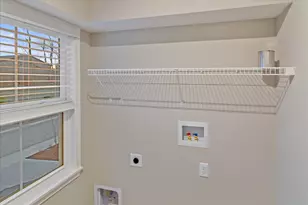 556 Foxhill Dr, Crescent Springs, KY 41017 - Photo 17