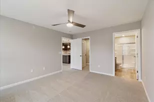 562 Foxhill Dr, Crescent Springs, KY 41017 - Photo 13