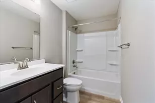 562 Foxhill Dr, Crescent Springs, KY 41017 - Photo 19