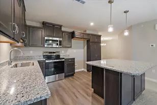 564 Foxhill Dr, Crescent Springs, KY 41017 - Photo 5