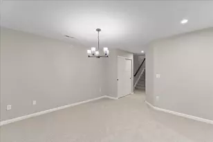 558 Foxhill Dr, Crescent Springs, KY 41017 - Photo 9