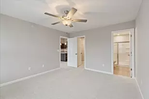 566 Foxhill Dr, Crescent Springs, KY 41017 - Photo 13