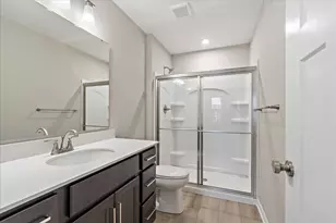 566 Foxhill Dr, Crescent Springs, KY 41017 - Photo 15