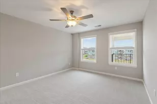 566 Foxhill Dr, Crescent Springs, KY 41017 - Photo 11